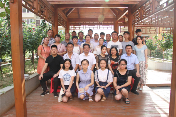 又是一年金秋季，助學(xué)圓夢(mèng)暖人心----2017年寶業(yè)集團(tuán)“金秋助學(xué)”活動(dòng)圓滿結(jié)束